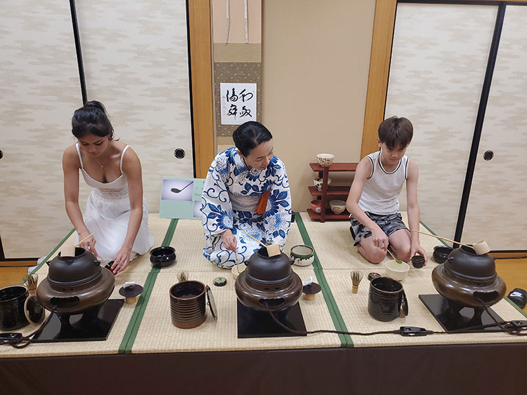 Join Japanese tea ceremony