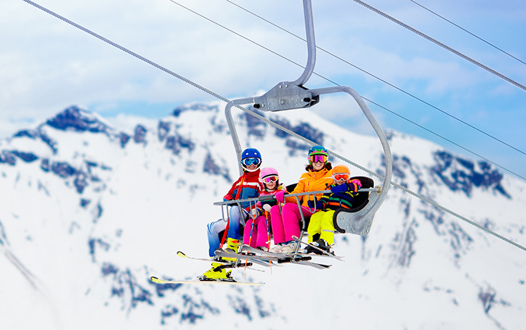 Winter fun near Mt.Fuji Ski, Snowboard and Snow Play